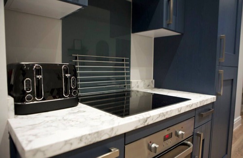 Chester Apartment | Studio On The Rows - Central City Centre