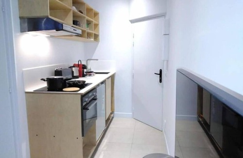 Cachan Apartment | Studio overlooking garden