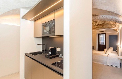 Old Town Apartment | Studio 'Pardo 03' with Wi-Fi and Air Conditioning