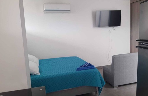 Medellin Apartment | Studio Parque Poblado 24 Hour Doorman