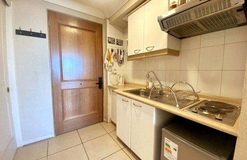 Vina del Mar Apartment | Studio Playa Miramar - Office Pool Parking Wifi