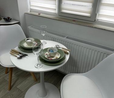 Onesti Apartment | Studio Q 2