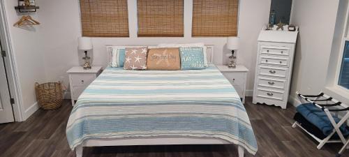 Cloverdale Apartment | Studio Retreat Outside Neskowin for up to 2 Guests