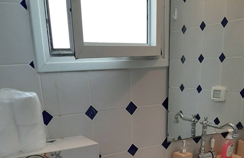 Old North Apartment | Studio Right Sea & port view !100 meters to Mezizim beach