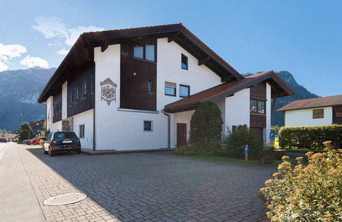 Kreuzfeld Apartment | Studio 'Sophia Inzell - New' with Mountain View and Wi-Fi