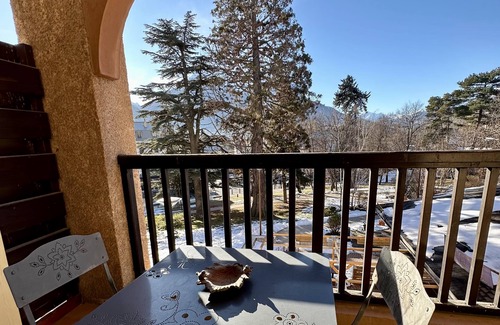 Briancon Apartment | Studio south terrace mountain view