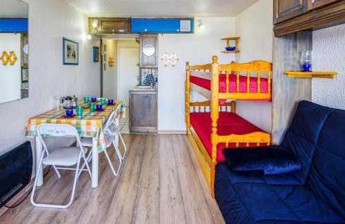 Le Corbier Apartment | Studio Soyouz Vanguard-74 by Interhome