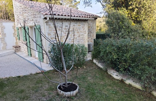 Lorgues Apartment | Studio spa jacuzzi private pool access villa in lorgues-83