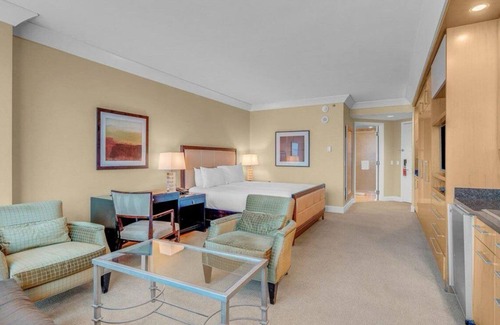 Las Vegas Condo | Studio - Sphere view/strip view! Walking distance to convention center and more.