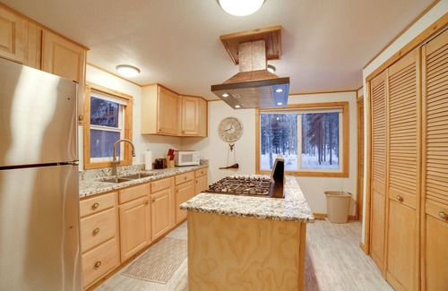 Funny River Apartment | Studio Steps to Kenai River w/Fire Pit!