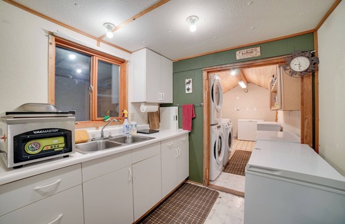 Funny River Apartment | Studio Steps to Kenai River w/Fire Pit!