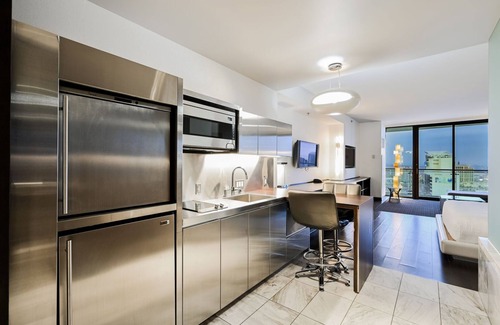 Las Vegas Apartment | Studio Strip View w/Open Balcony | at Palms Place