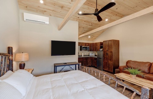 Sunapee Hotel | Studio Suite #8 at The Lodge | Minutes from Sunapee Harbor and Mount Sunapee