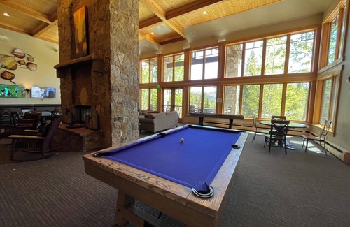 Four O'Clock Apartment | Studio Suite -Breckenridge Grand Timber Lodge - SKI IN/SKI OUT
