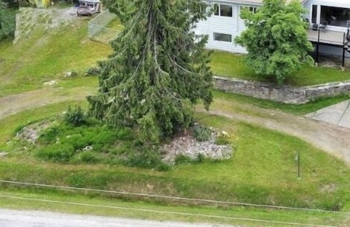 Blind Bay Apartment | Studio Suite for 2 Shuswap Views King Bd Semi-Lakefront Beach Laundry