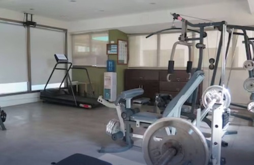 Tagaytay Apartment | Studio Unit! Retreat in Tagaytay with Breakfast