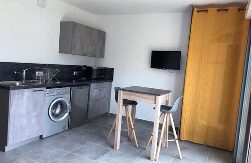 Corte Apartment | Studio view Corte center