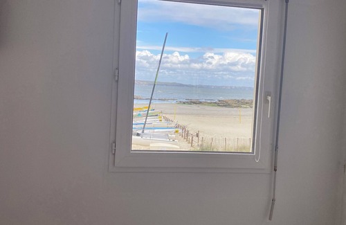 Saint-Mathieu Apartment | Studio Vue Mer! les Pieds Dans L'eau