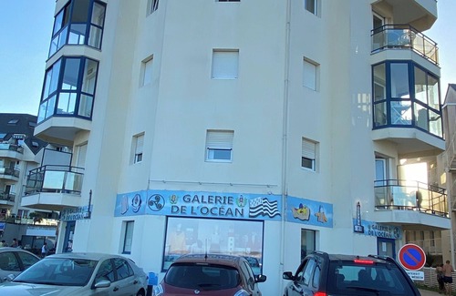 Saint-Mathieu Apartment | Studio Vue Mer! les Pieds Dans L'eau