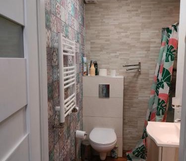 Gdansk Apartment | Studio w suterynie 15 min centrum