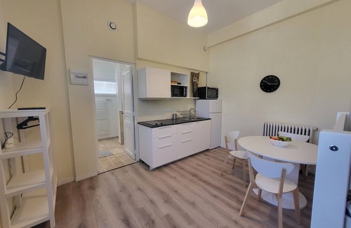 Gardanne Apartment | Studio West Enclosed parking Ground floor FibrE