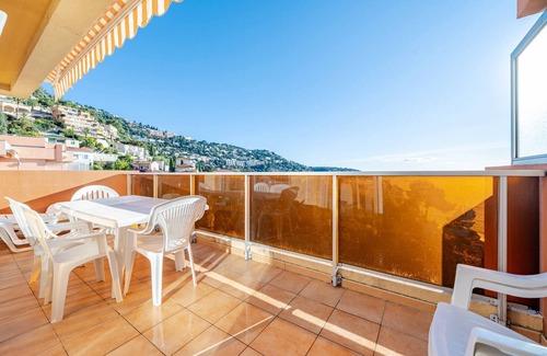 Roquebrune-Cap-Martin Apartment | Studio with Wi-Fi for 6, stunning sea view