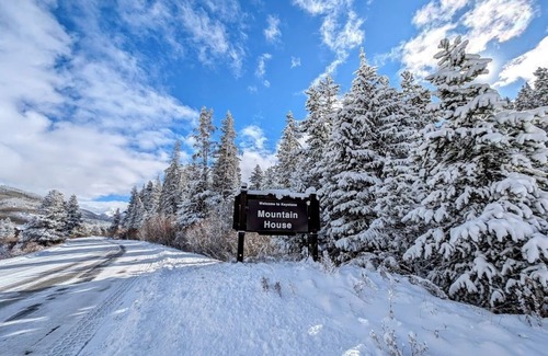 Mountain House Condo | Studio with a quick walk to River Run!