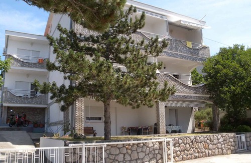 Klenovica Apartment | Studio with air conditioning, balcony and sea view 150 m from the beach