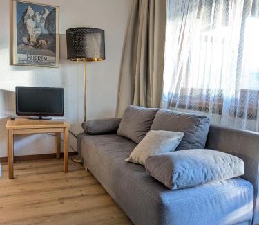 Aeschi bei Spiez Apartment | Studio with balcony, Niesen view & free parking near Interlaken, Thunersee & Blausee