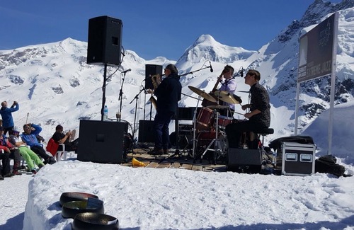 Zermatt Apartment | Studio with balcony, top location.