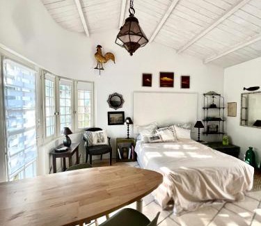 Domino Apartment | Studio with beautiful private garden on the forest in Domino
