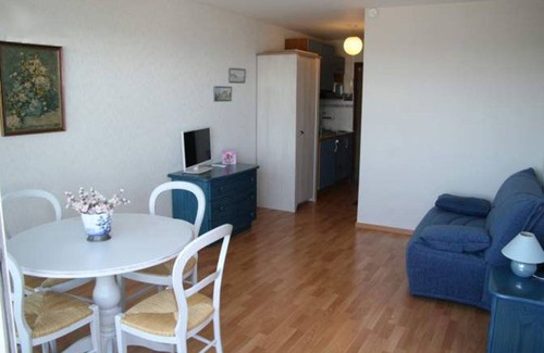 Benodet Apartment | Studio with beautiful sea view EXCEPTIONAL 50m FROM THE BEACH WITHOUT OPPOSITE
