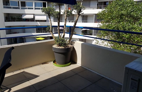 Le Grau-Du-Roi Apartment | Studio with big terrace accés direct beach.