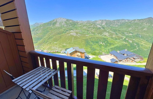 Reberty Apartment | Studio with enclosed bed and mountain corner at the foot of the slopes