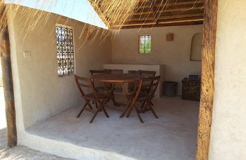 Beni Maaguel Cottage | Studio with palapa, pool and great view in great 5 hectares