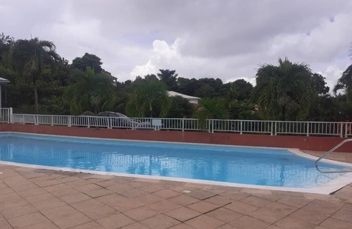 Tartane Apartment | Studio with pool 5 minutes from the beach! TARTANE
