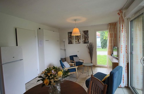 Prayssac Apartment | Studio with pool and wifi