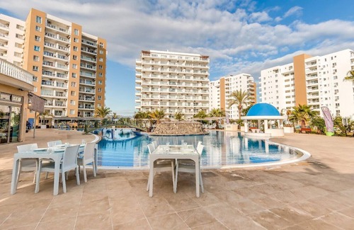 Bahceler Apartment | Studio with pool view in Iskele, North Cyprus