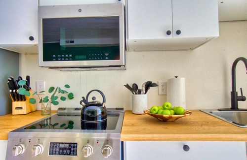 Pleasant View Apartment | Studio with Private Entrance & Bath| Backs to NREL