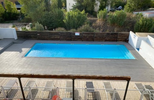 Eguilles Apartment | Studio with private terrace and swimming pool. 15 minutes from the historic center of Aix-en-Provence