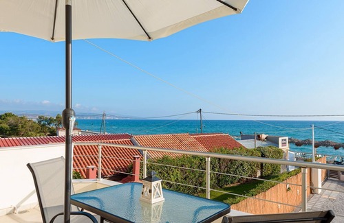 Kokinos Pirgos Apartment | Studio with sea view