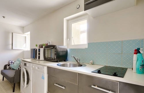 16th Arrondissement Apartment | Studio with terrace and parking 5 minutes from the beach