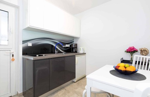 Punat Apartment | Studio with terrace and shared pool