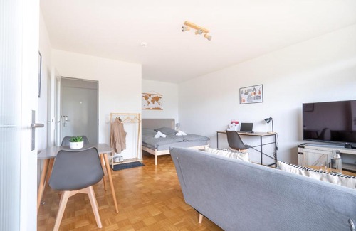 Nordstadt Apartment | Studioapartment mit Küche und großem Balkon