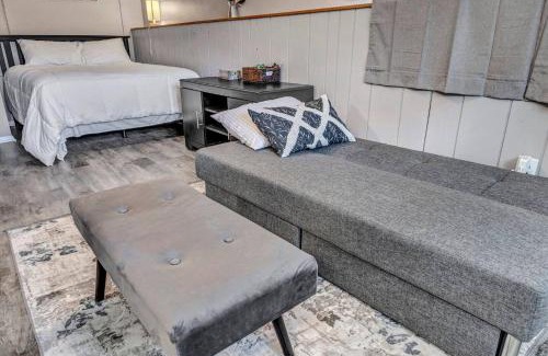Aurora Apartment | Studiobig Tvfree Wififree Pkgnear Downtown88