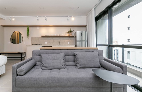 Centro Apartment | Studios Tower - Building near the postcard with swimming pool in the center of Floripa
