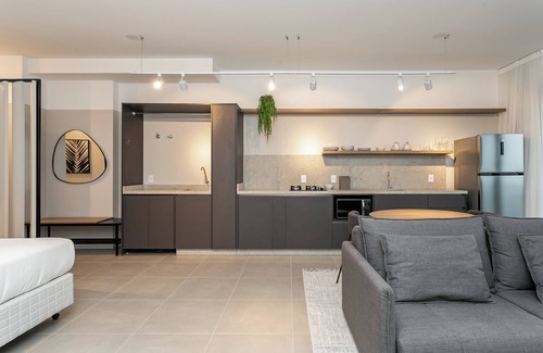Centro Apartment | Studios Tower - Building near the postcard with swimming pool in the center of Floripa