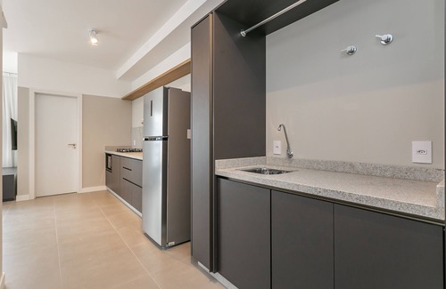 Centro Apartment | Studios Tower - Building near the postcard with swimming pool in the center of Floripa