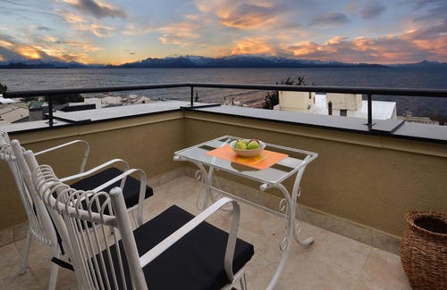 San Carlos de Bariloche Apartment | STUNNING APT BALCONY LAKE VIEWS (SM4)