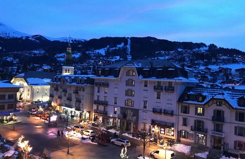 Saint-Gervais-les-Bains Apartment | Stunning, modern 3 bedroom apartment with mountain views - centre of St. Gervais